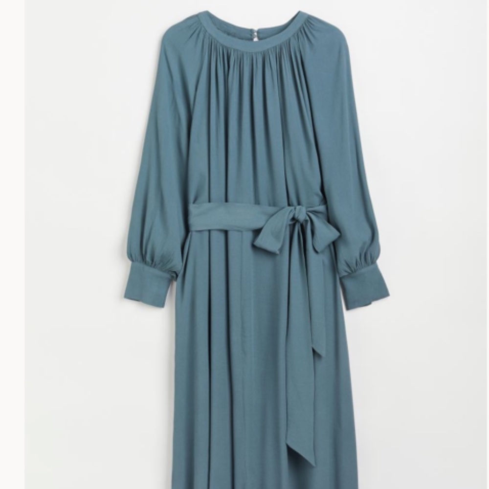 Sz. 24 - 4X  H&M+ Tie-belt Crêped Dress - NWT